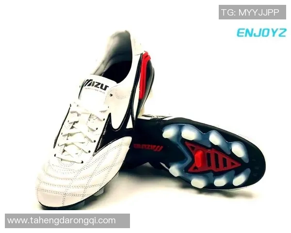 足球明星联名鞋款揭秘时尚与运动的完美结合